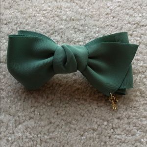 Pistachio Colored Bow Hair Pin